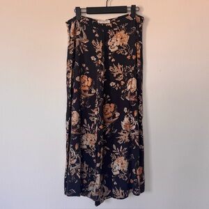 Spell and the Gypsy Collective Size L Rosa Floral Cropped Pants